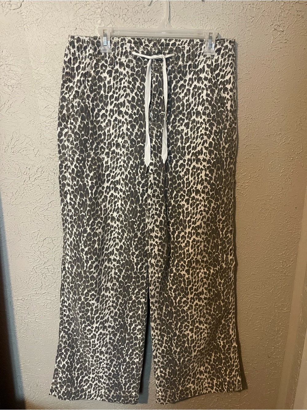 Leopard Print Wide-Leg Drawstring Pants in Black & White